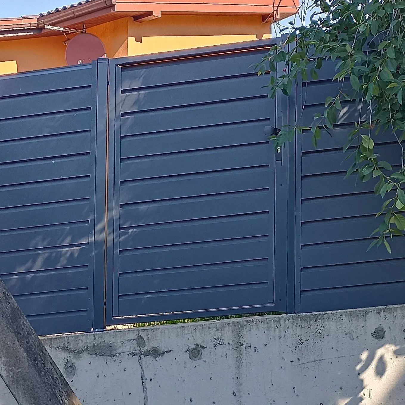 Varteliai su Rombo užpildu sumontuoti ant nuolydzio