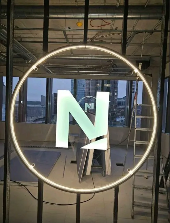 Logotipas N